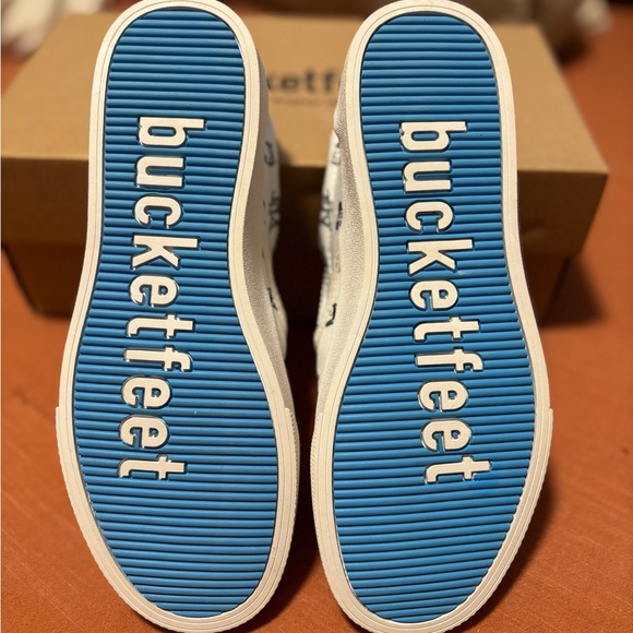 Bucket Feet White Slip-Ons with Black Pattern - Picture 4 of 5